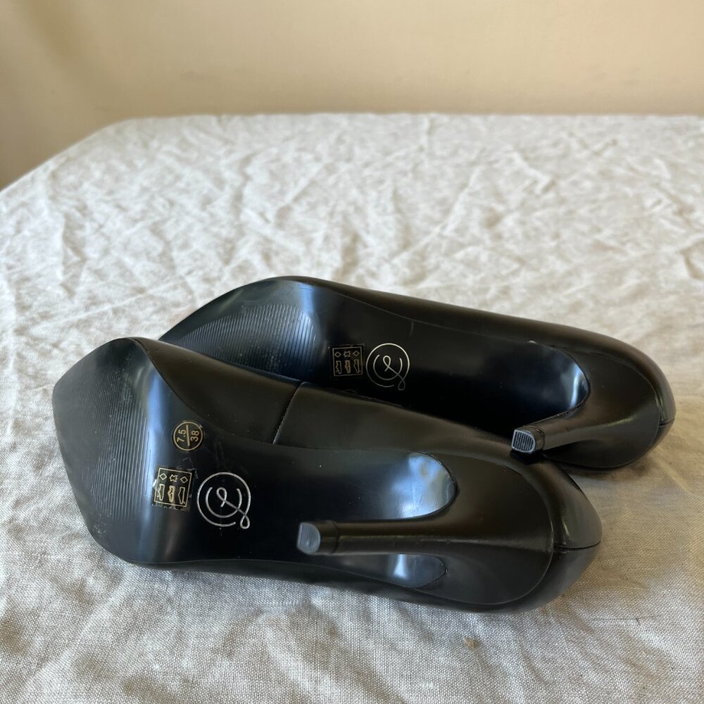 Chinese Laundry Heels - Picture 4 of 8